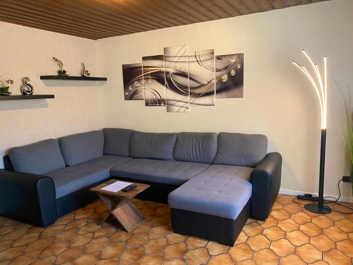 Apartments Rhona III Und IV Neunkirchen City Extérieur photo
