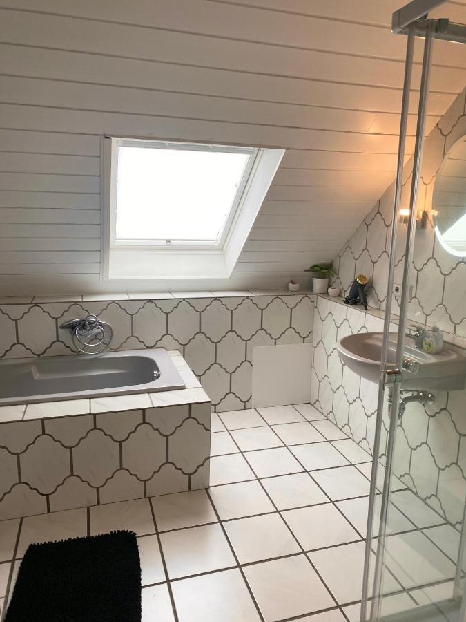 Apartments Rhona III Und IV Neunkirchen City Extérieur photo
